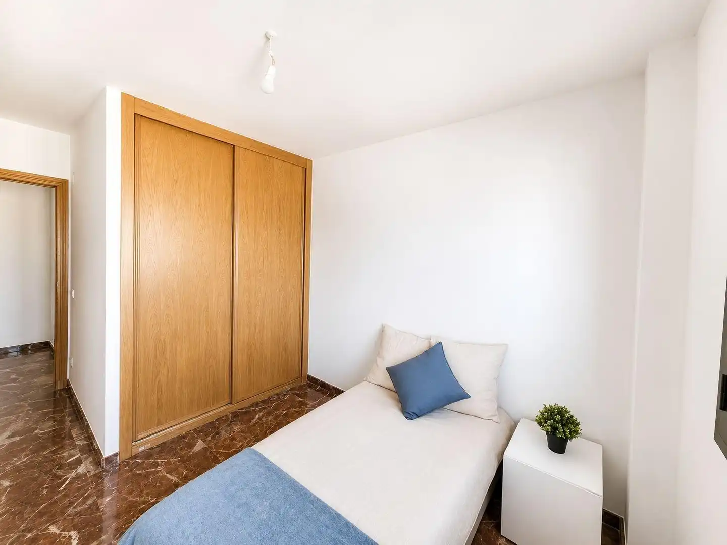 Habitación de Piso en venta en Zaragoza con Calefacción y Balcón