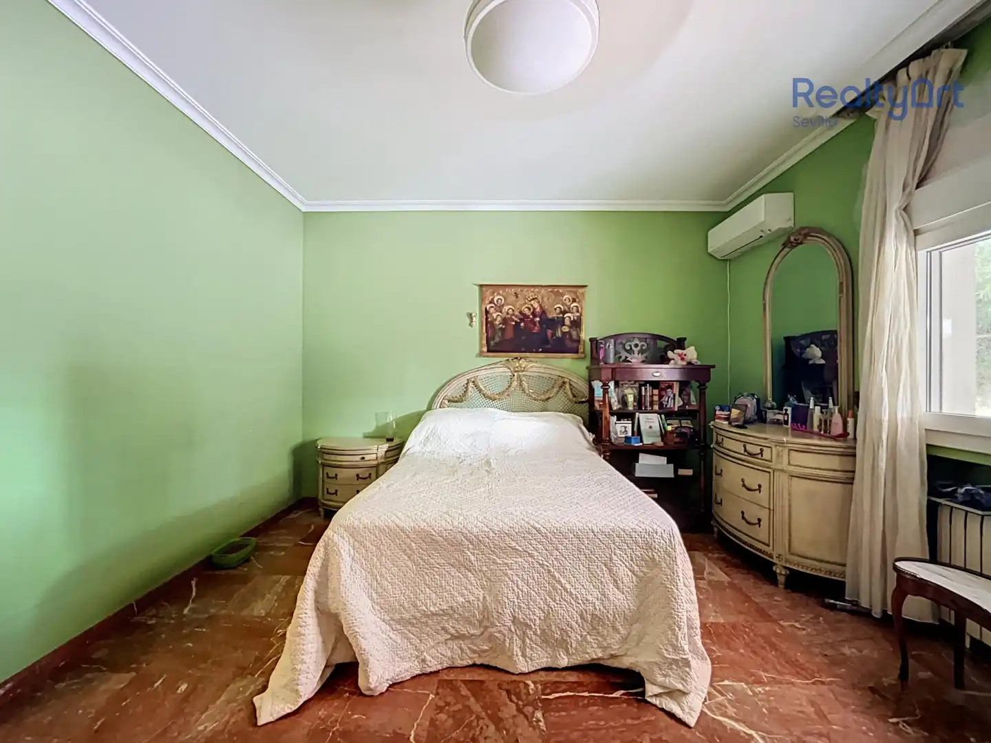 Bedroom of Houses for sale in Alcalá de Guadaira  with Air Conditioner, Heating and Private garden
