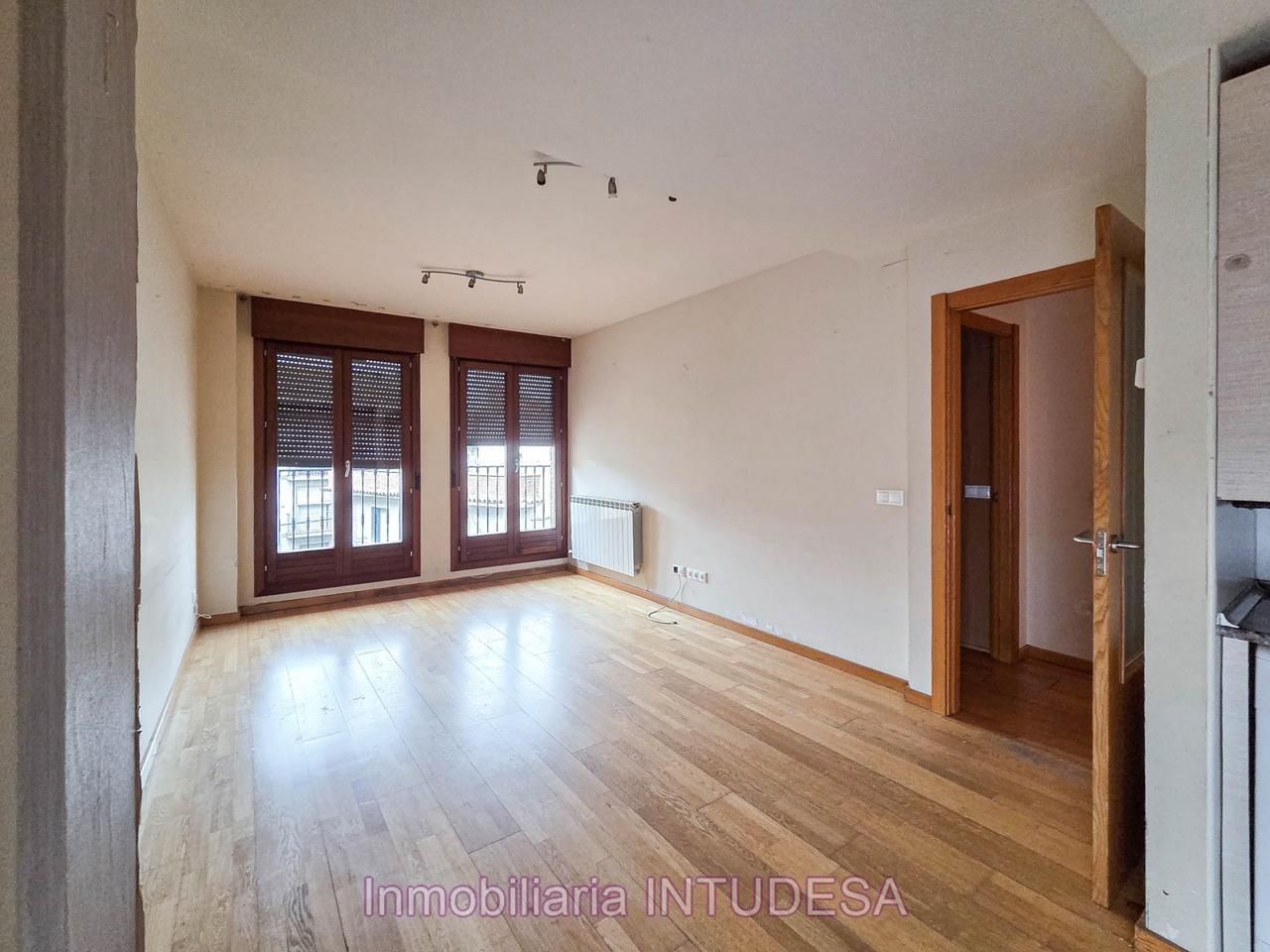 Sala de estar de Piso en venta en Cascante con Calefacción, Trastero y Balcón