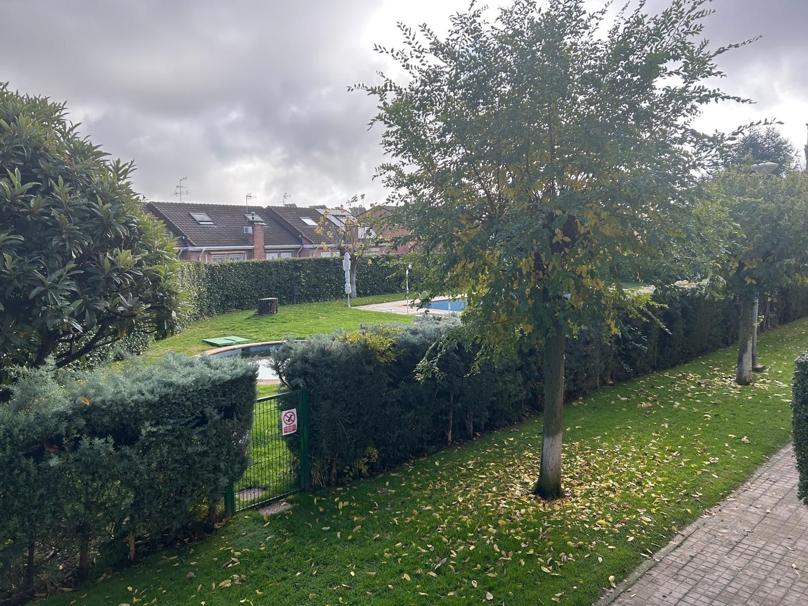 Swimming pool of Flat for sale in El Molar (Madrid)  with Air Conditioner, Heating and Private garden