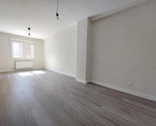 Sala d'estar de Pis en venda en Gijón  amb Calefacció