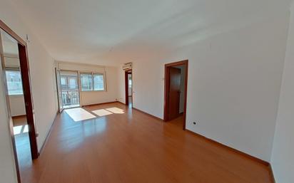 Living room of Flat for sale in Mollet del Vallès  with Balcony