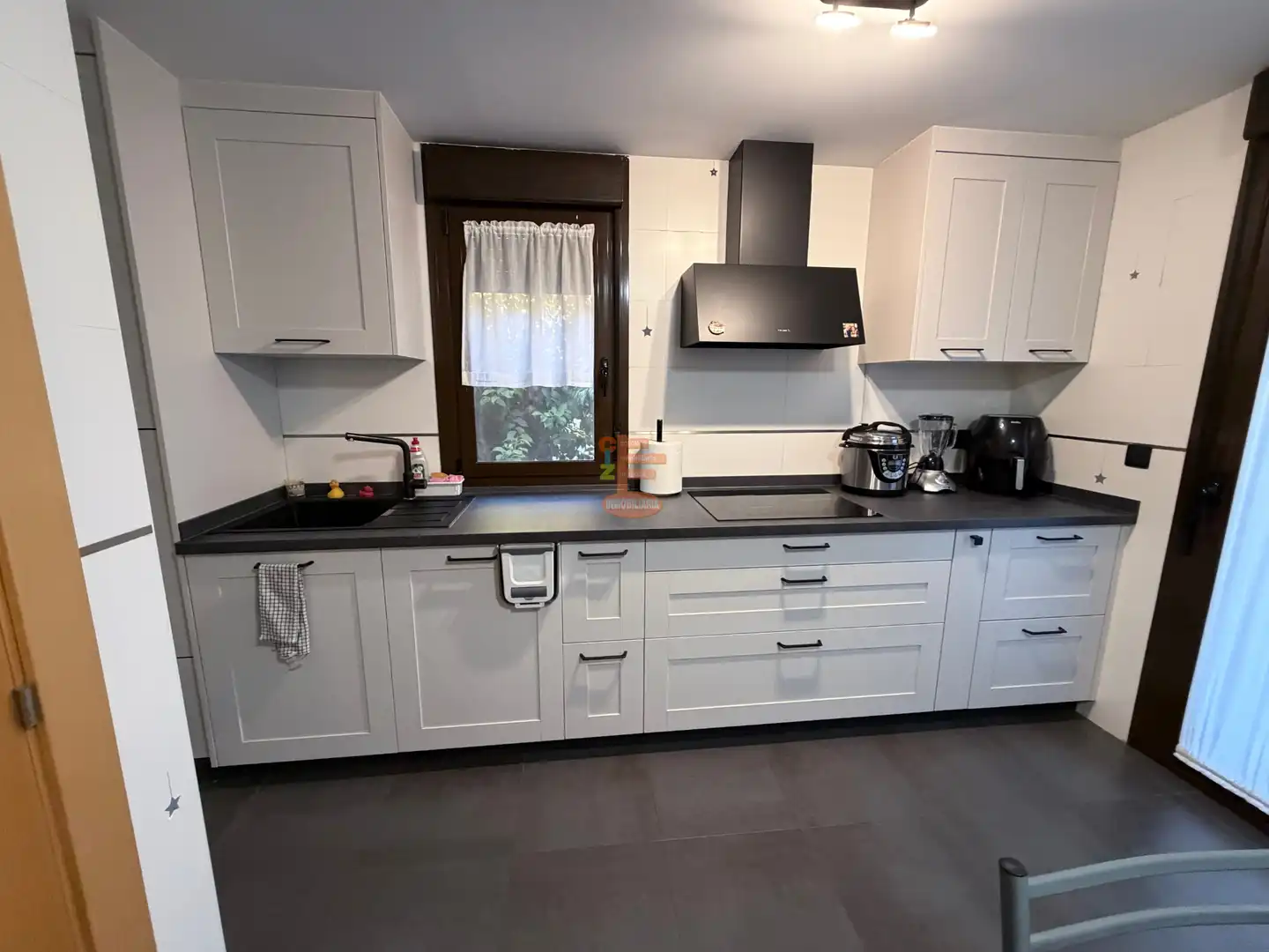 Kitchen of Houses for sale in Zaragoza  with Air Conditioner, Heating and Private garden