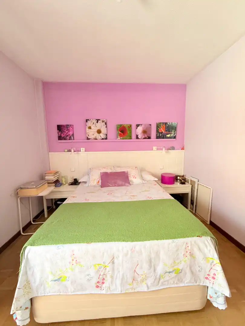 Habitación de Casa adosada en venta en San Sebastián de los Reyes con Aire acondicionado, Calefacción y Jardín privado