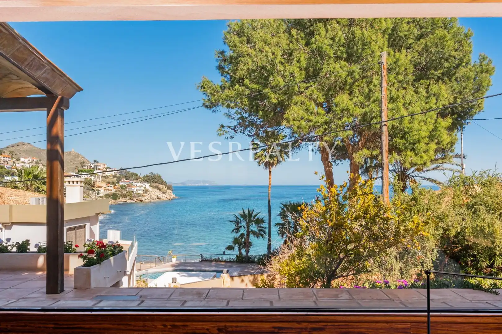 Vista exterior de Casa o xalet en venda en El Campello amb Calefacció, Jardí privat i Terrassa