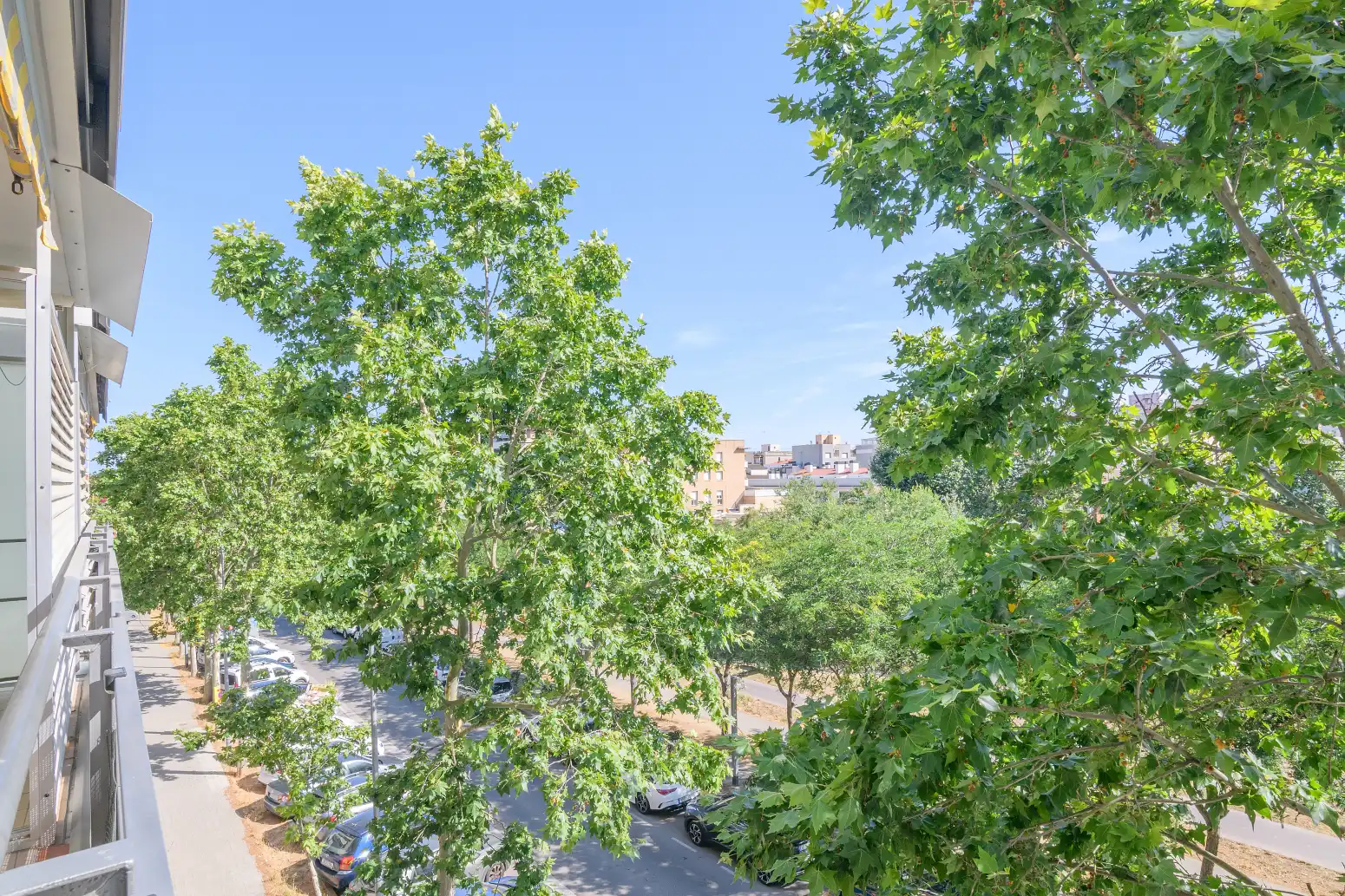 Vista exterior de Piso en venta en Viladecans con Calefacción, Jardín privado y Parquet