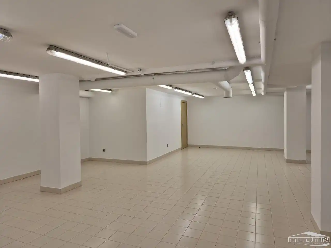 Local en venta en Lucena