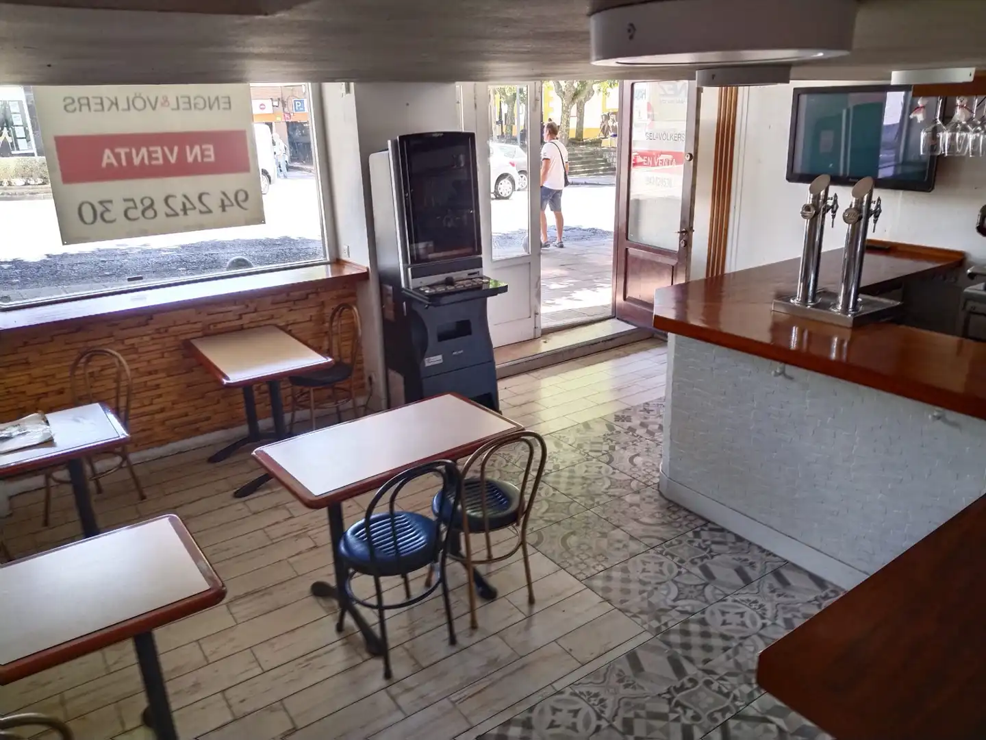 Commercial properties for sale in Santander  with Furnished