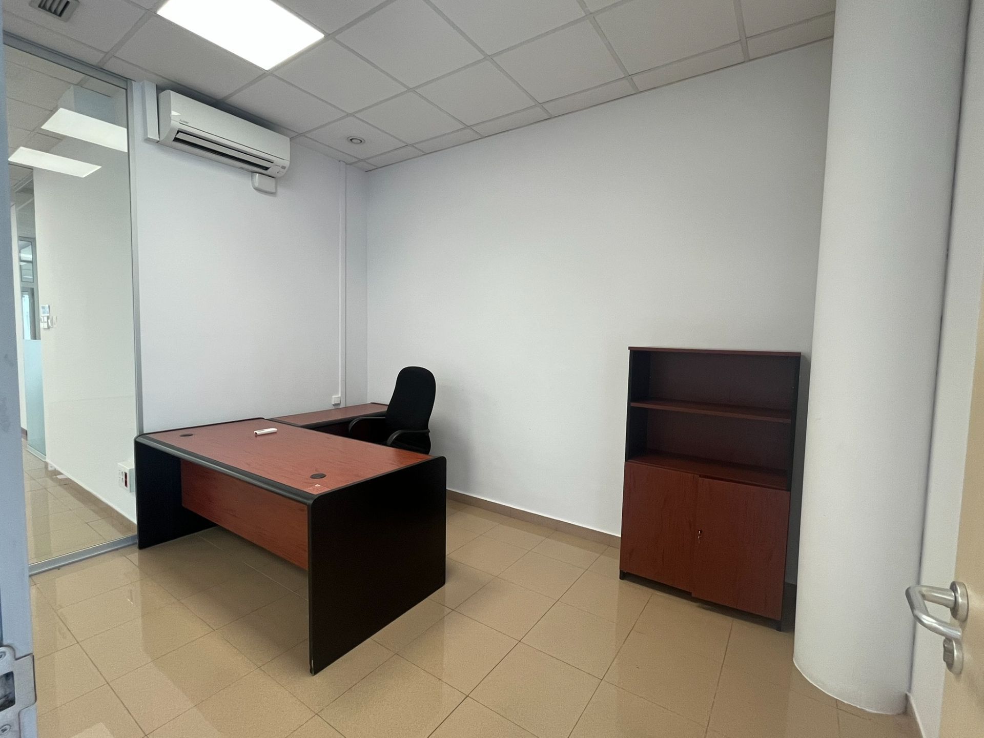 Premises to rent in Terrassa  with Air Conditioner
