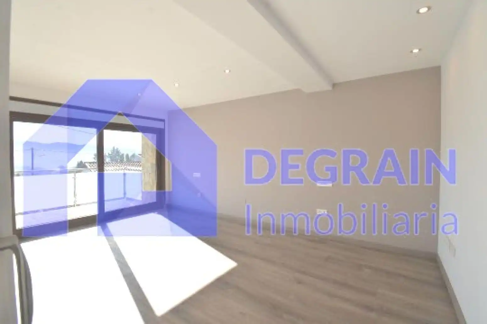 Dormitori de Casa o xalet en venda en Oviedo  amb Terrassa