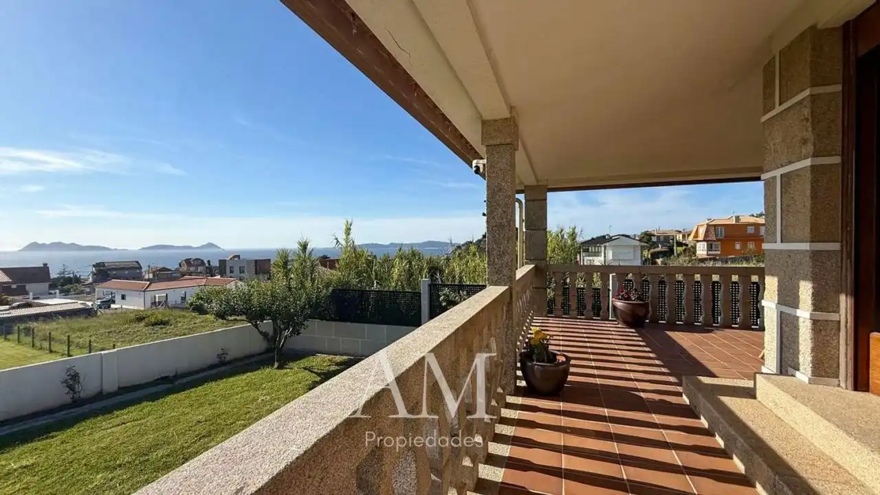 Jardí de Casa o xalet en venda en Vigo  amb Calefacció, Jardí privat i Terrassa