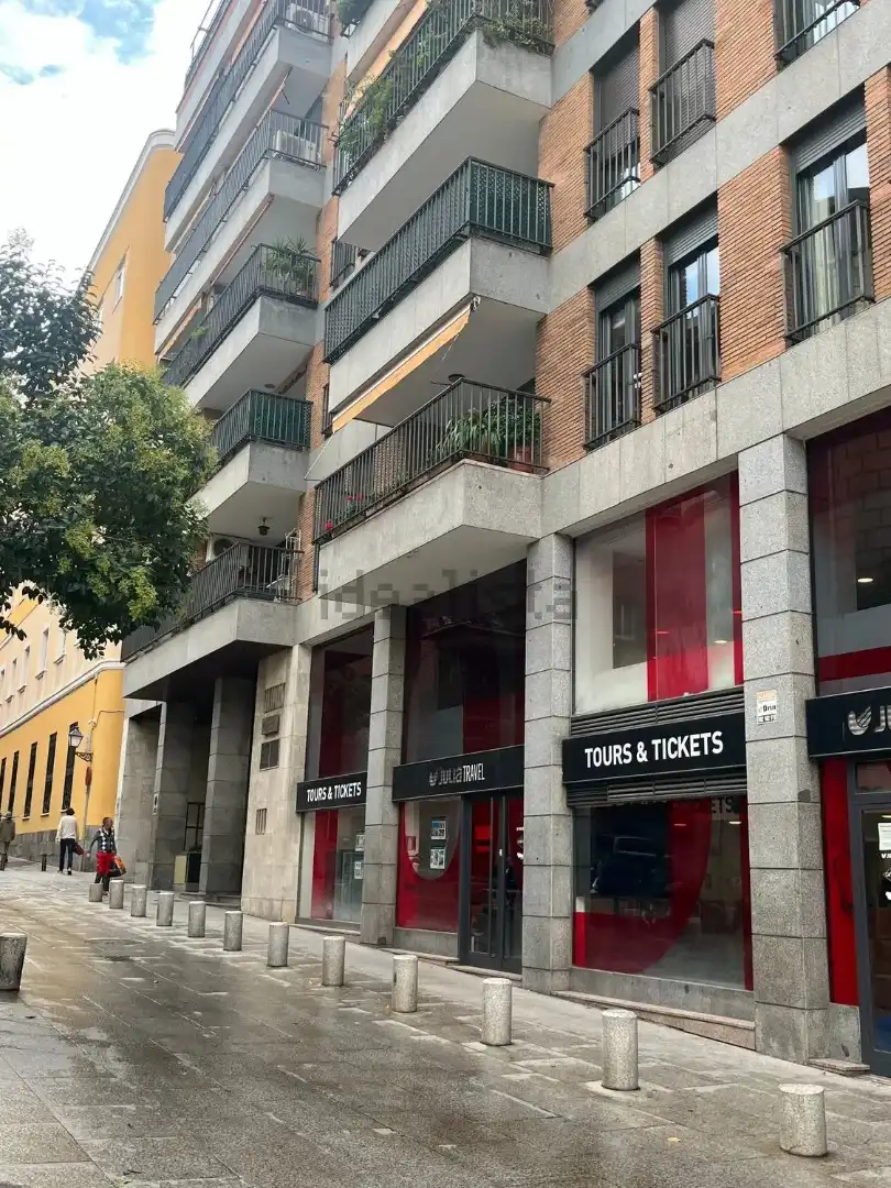 Exterior view of Flat for rent in Madrid  with Air Conditioner, Heating and Oven