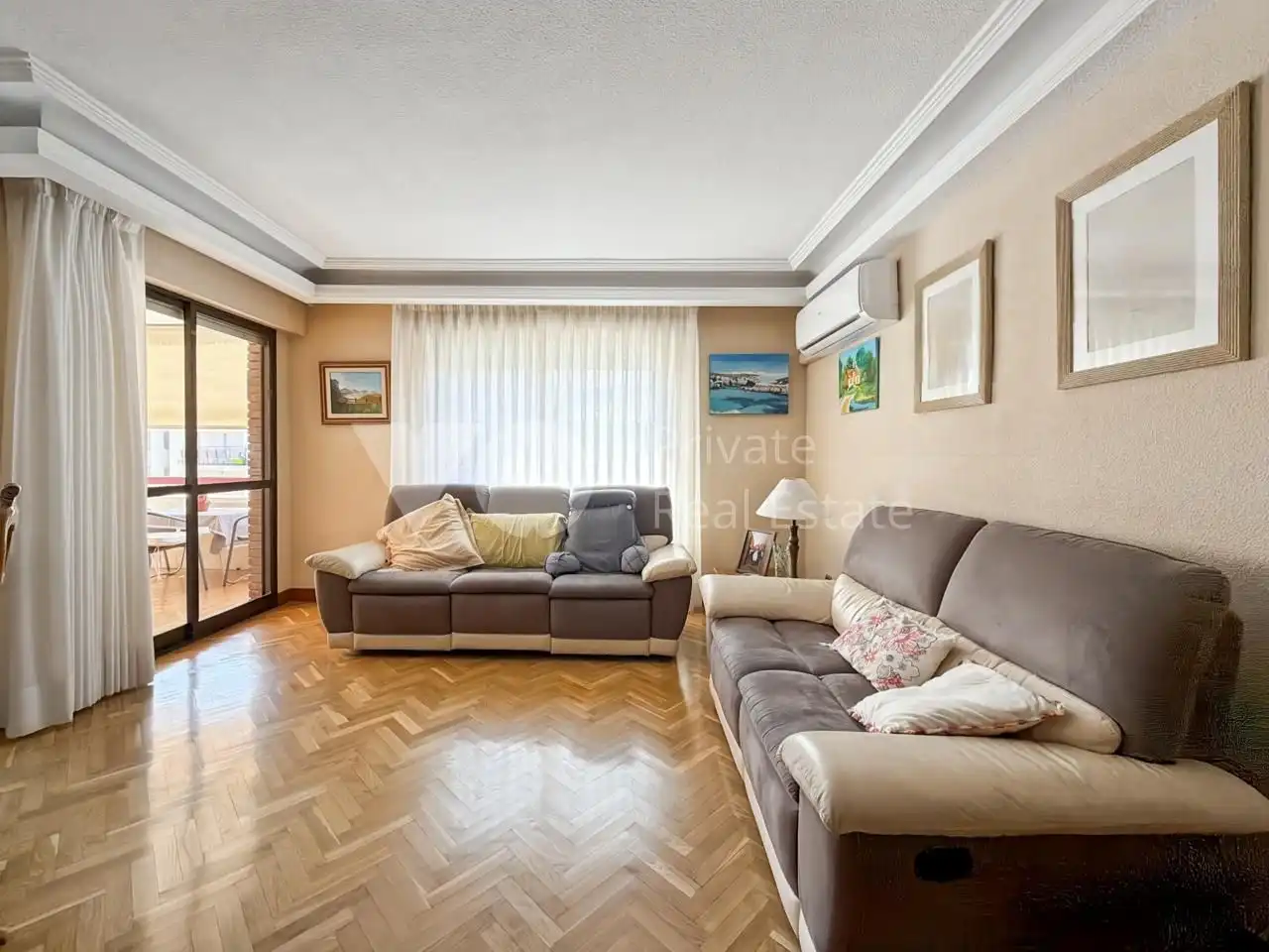 Sala de estar de Piso en venta en Alcobendas con Calefacción, Parquet y Terraza