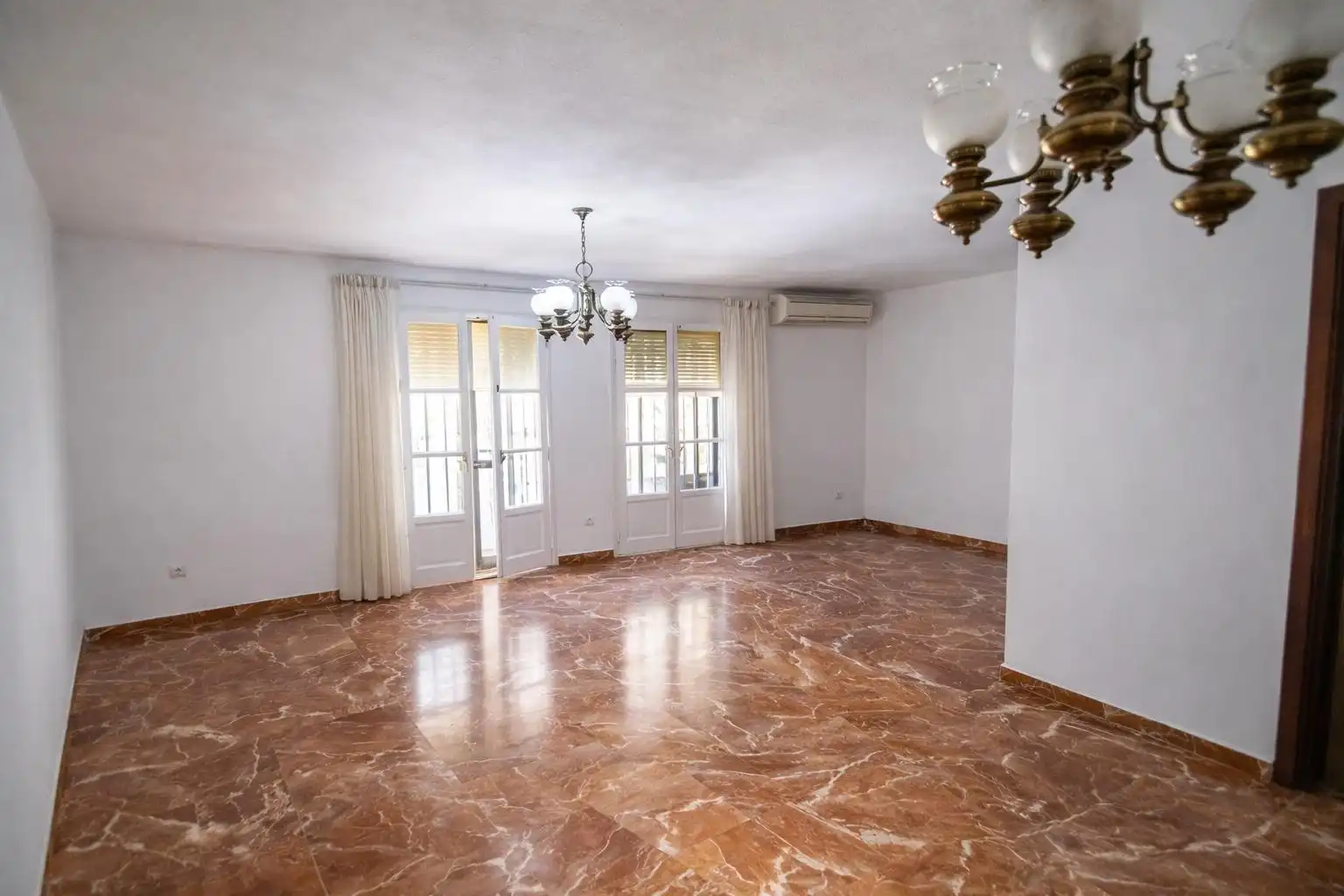 Sala d'estar de Pis en venda en Sevilla amb Aire condicionat i Balcó