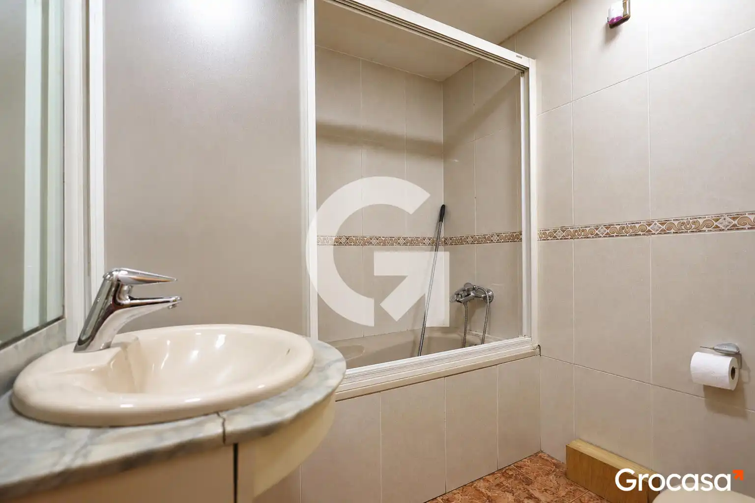 Badezimmer von Wohnung zum Verkauf in Sant Boi de Llobregat mit Klimaanlage, Heizung und Möbliert