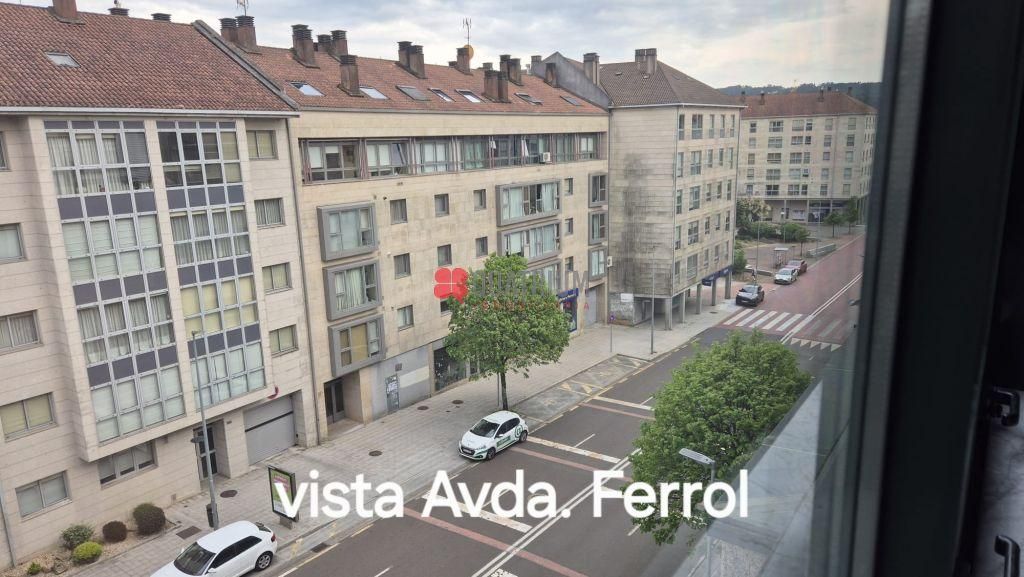 Vista exterior de Pis en venda en Santiago de Compostela  amb Calefacció i Traster