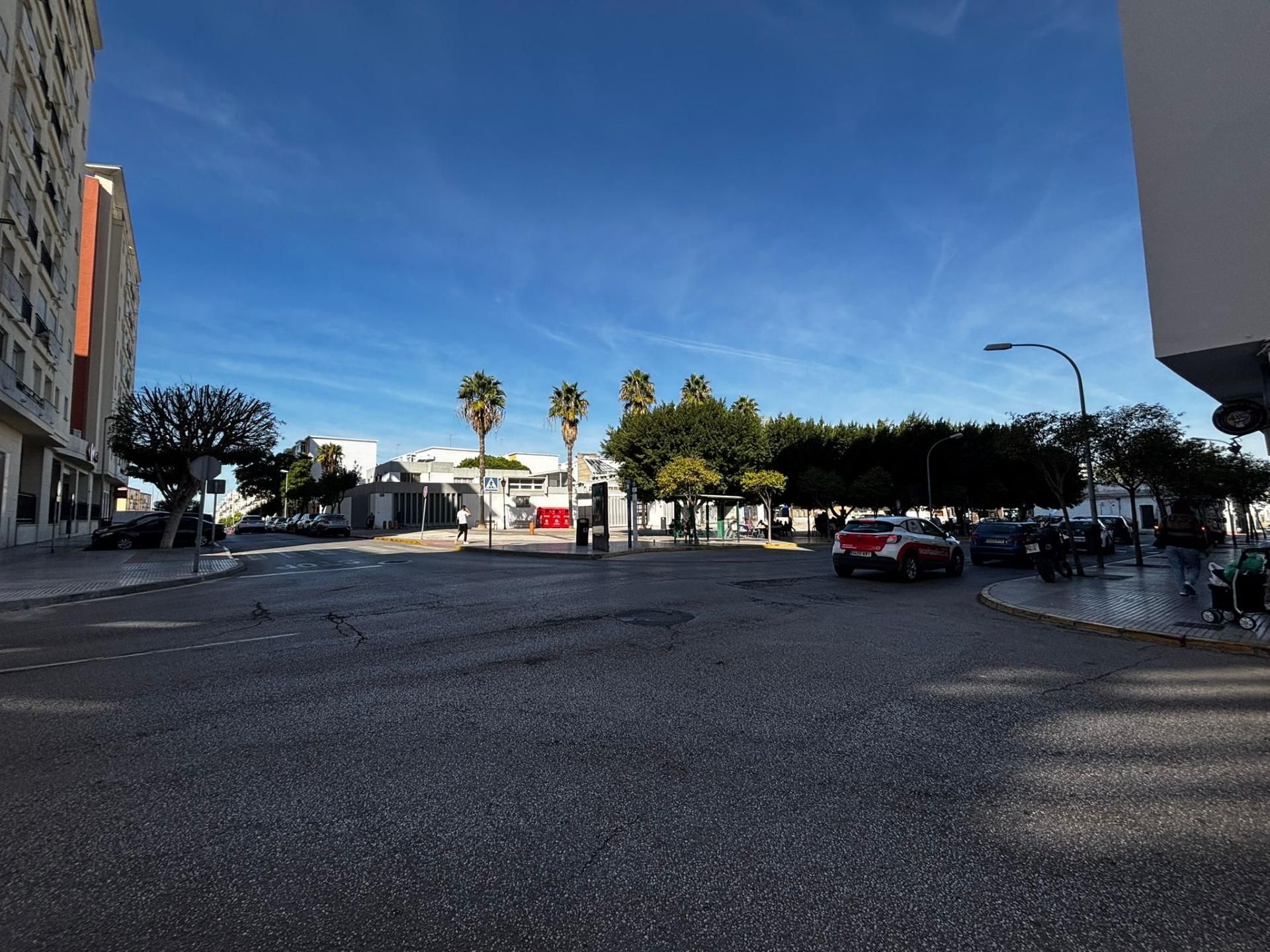Vista exterior de Planta baixa en venda en San Fernando amb Alarma