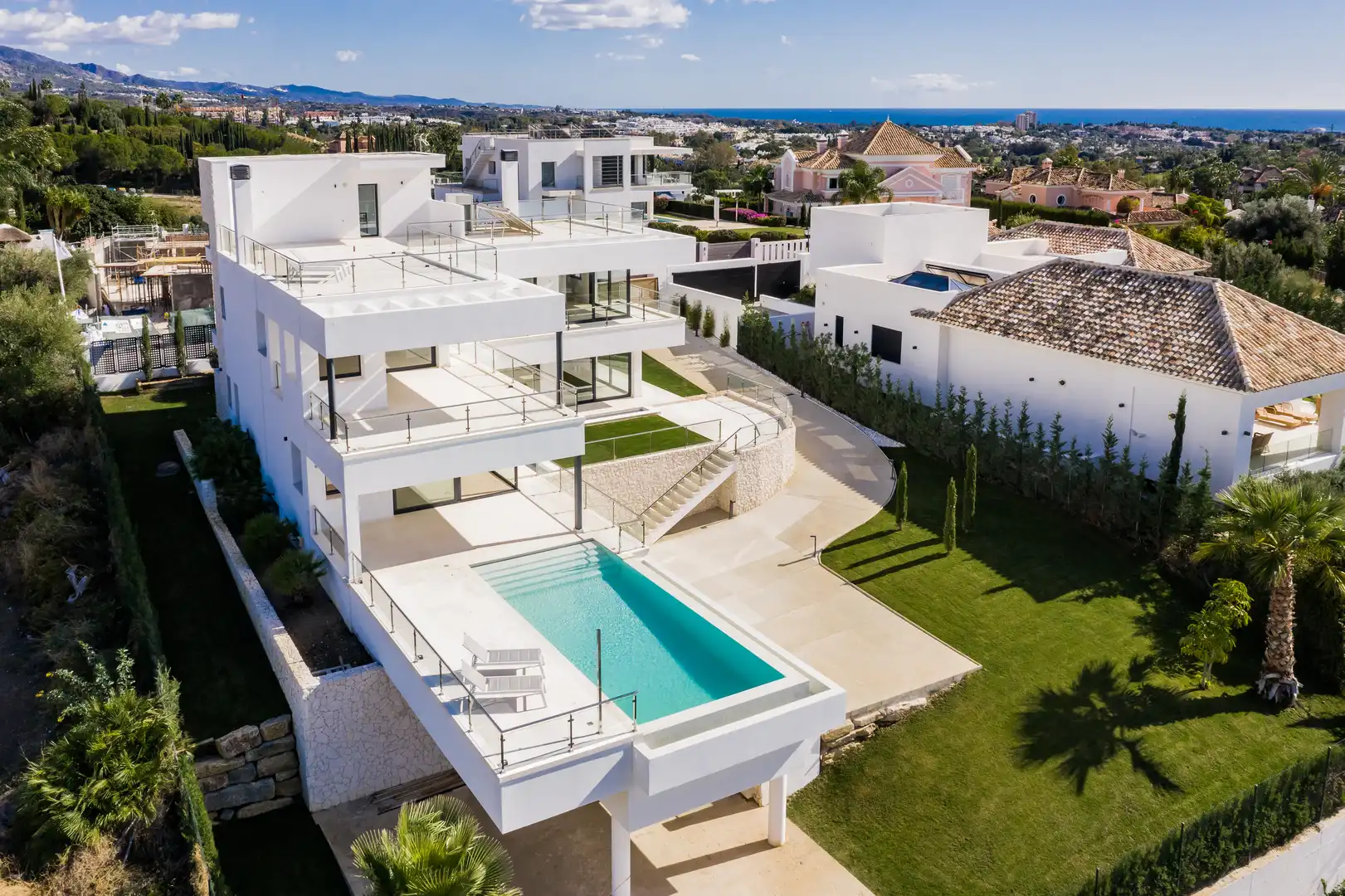Villa con terrazza in vendita a Nueva Andalucía, imagen 5