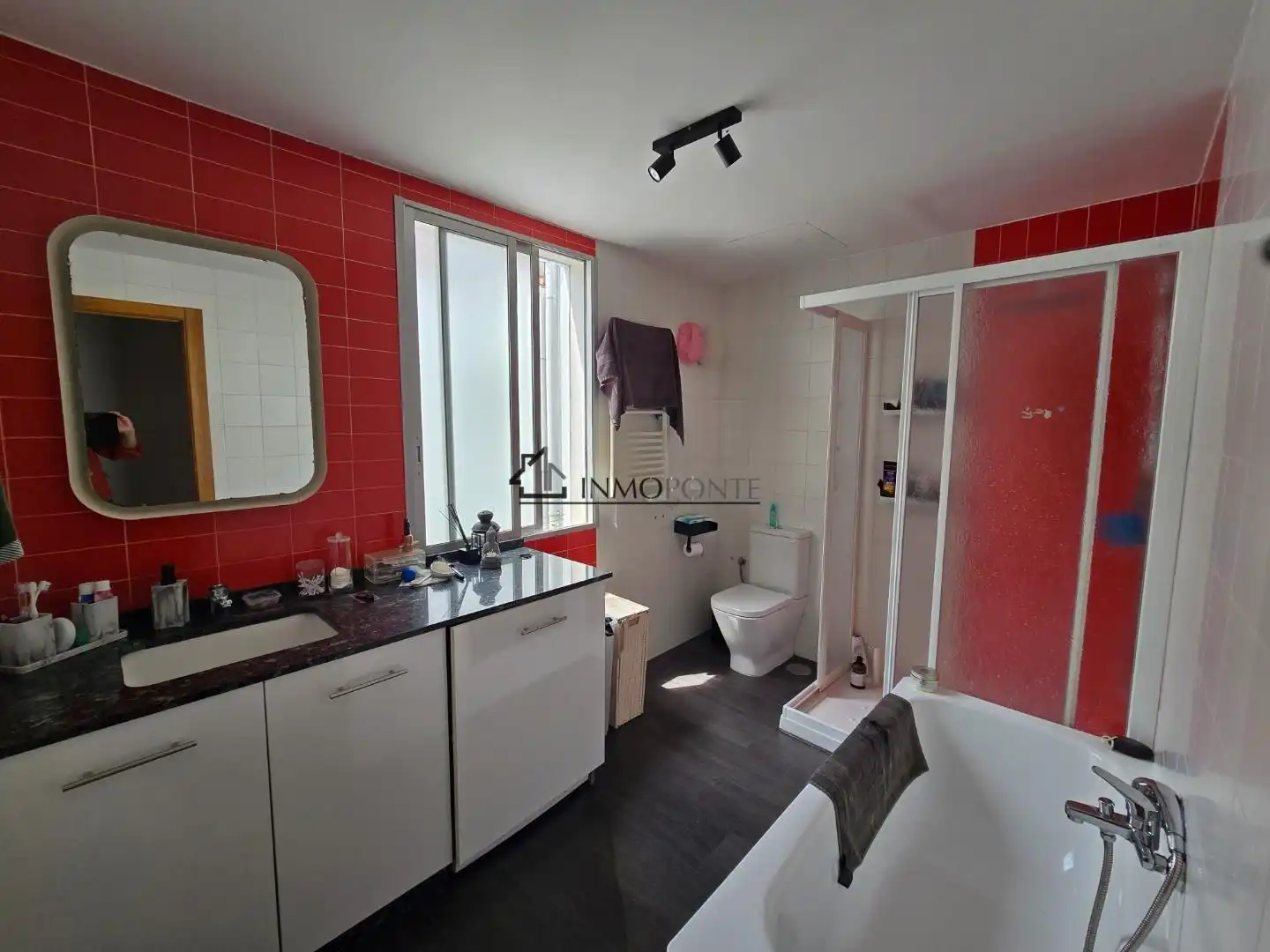 Bedroom of Flat for rent in Pontevedra Capital   with Heating, Terrace and Oven
