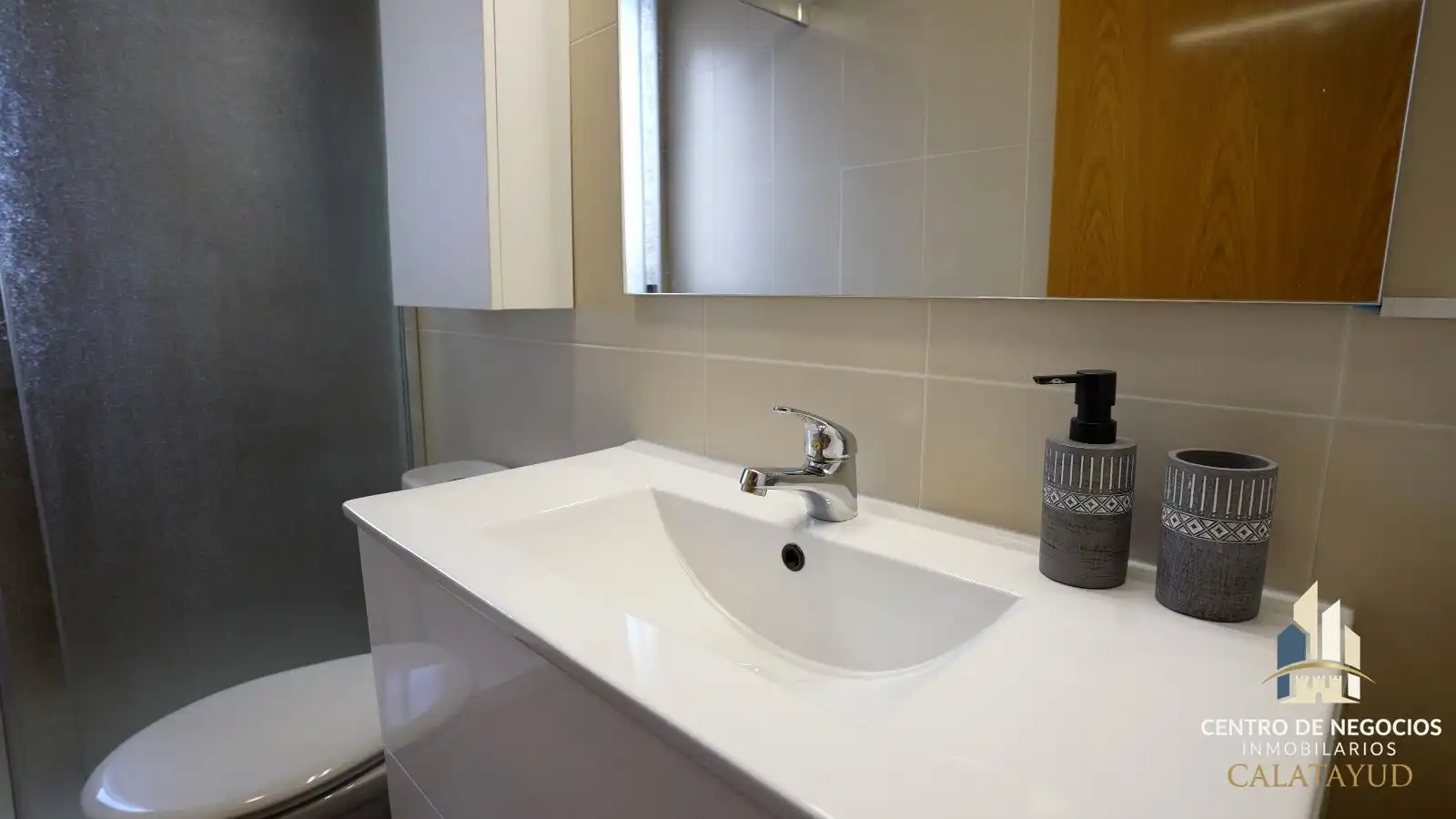 Badezimmer von Wohnung zum Verkauf in Calatayud mit Heizung, Parkett und Terrasse