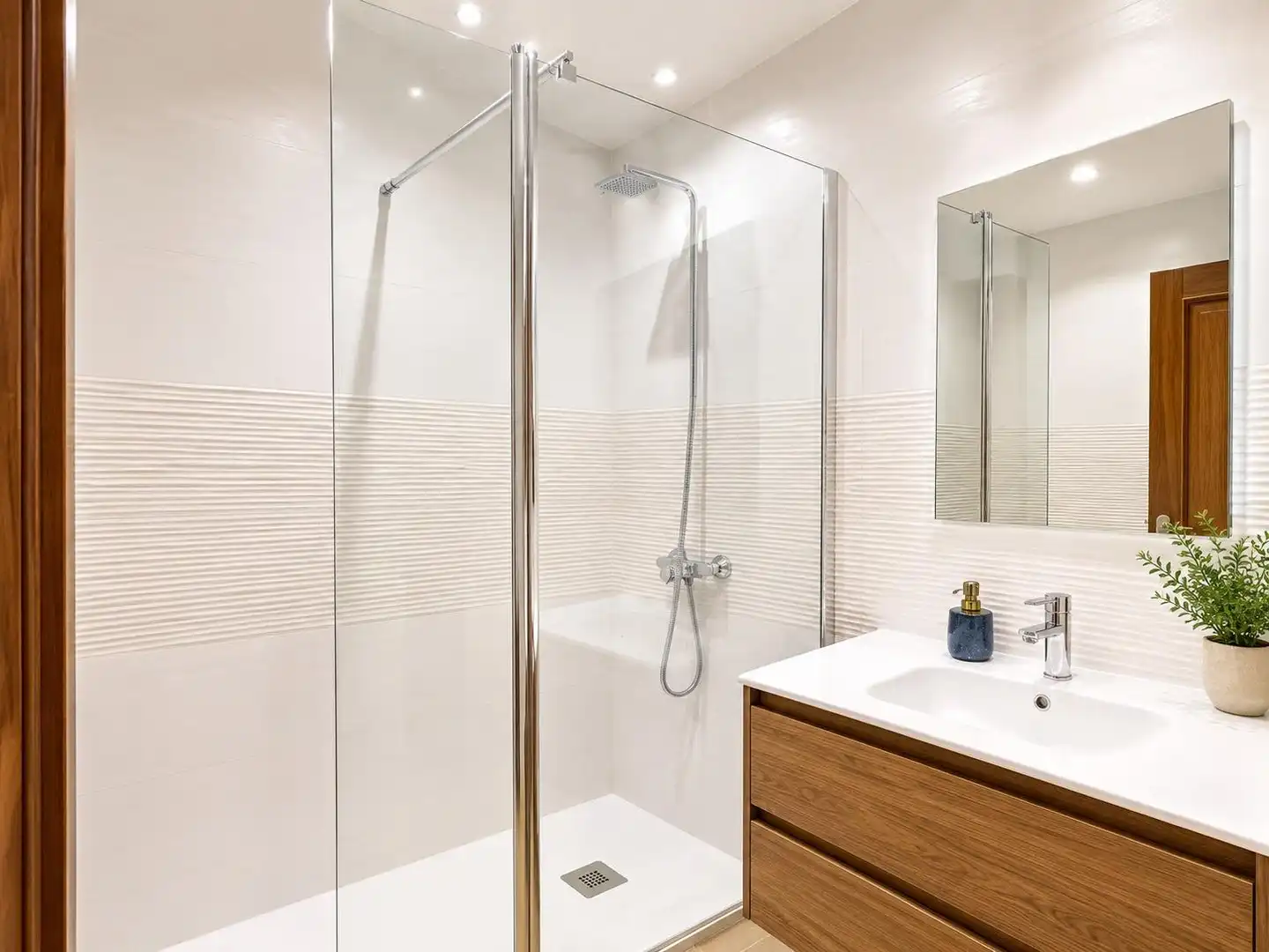 Bathroom of Houses for sale in  Palma de Mallorca  with Air Conditioner, Heating and Terrace