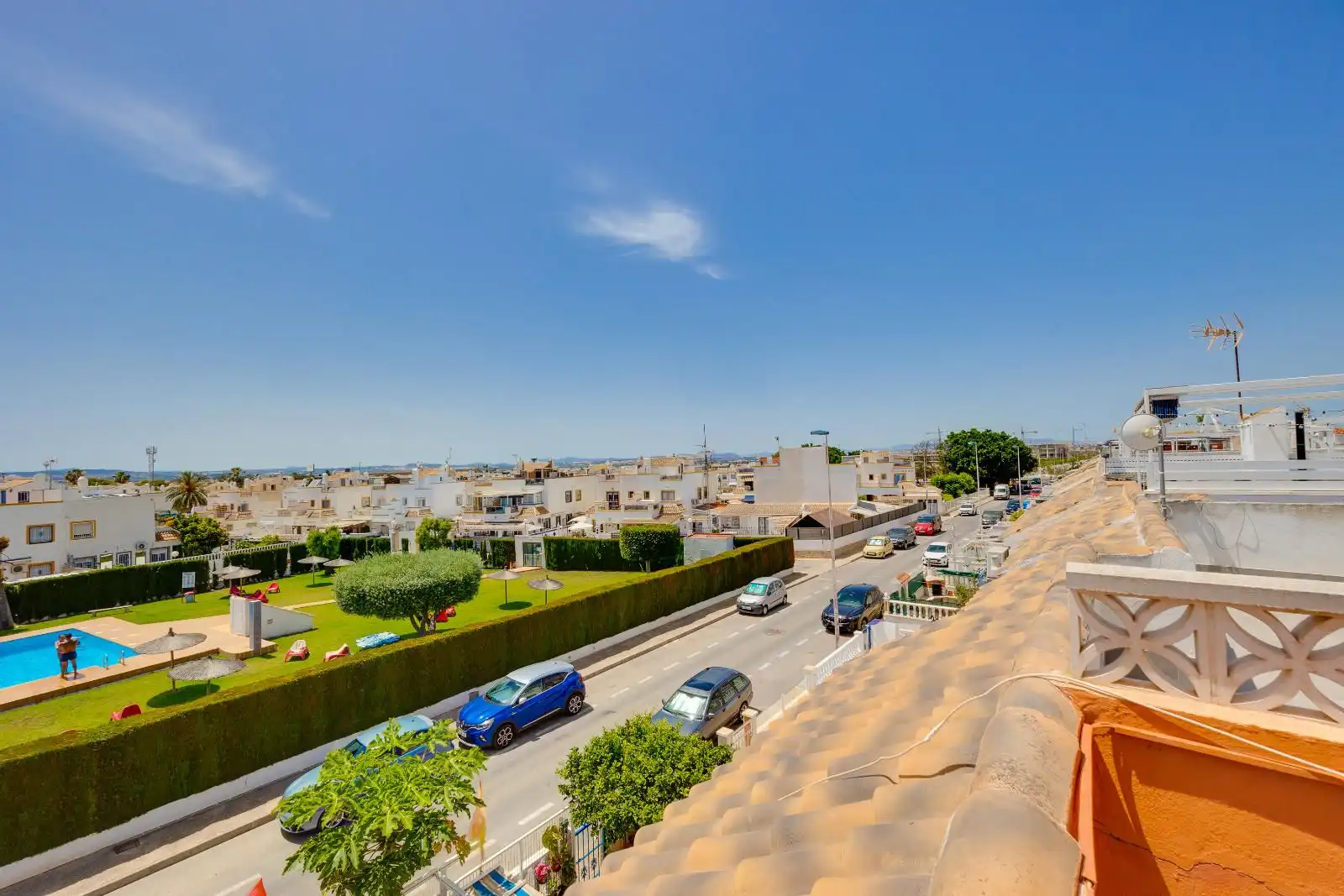 Vista exterior de Àtic en venda en Torrevieja amb Aire condicionat, Terrassa i Piscina