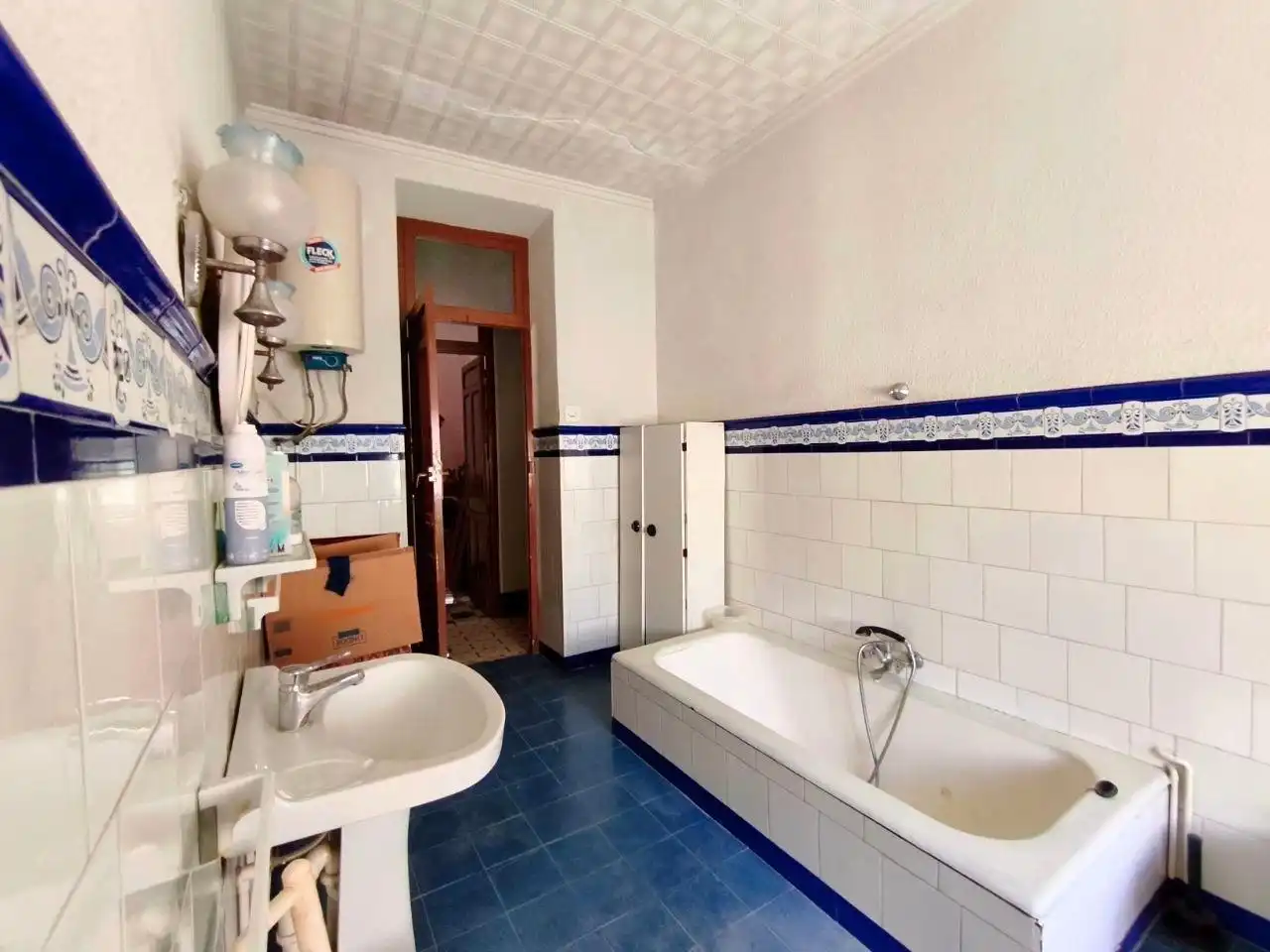 Bathroom of Houses for sale in Novelda  with Terrace