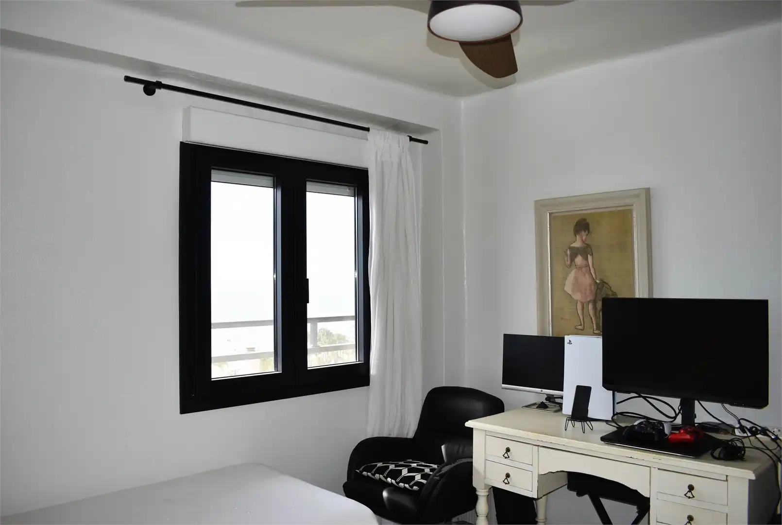 Bedroom of Flat for sale in Vélez-Málaga  with Terrace and Furnished