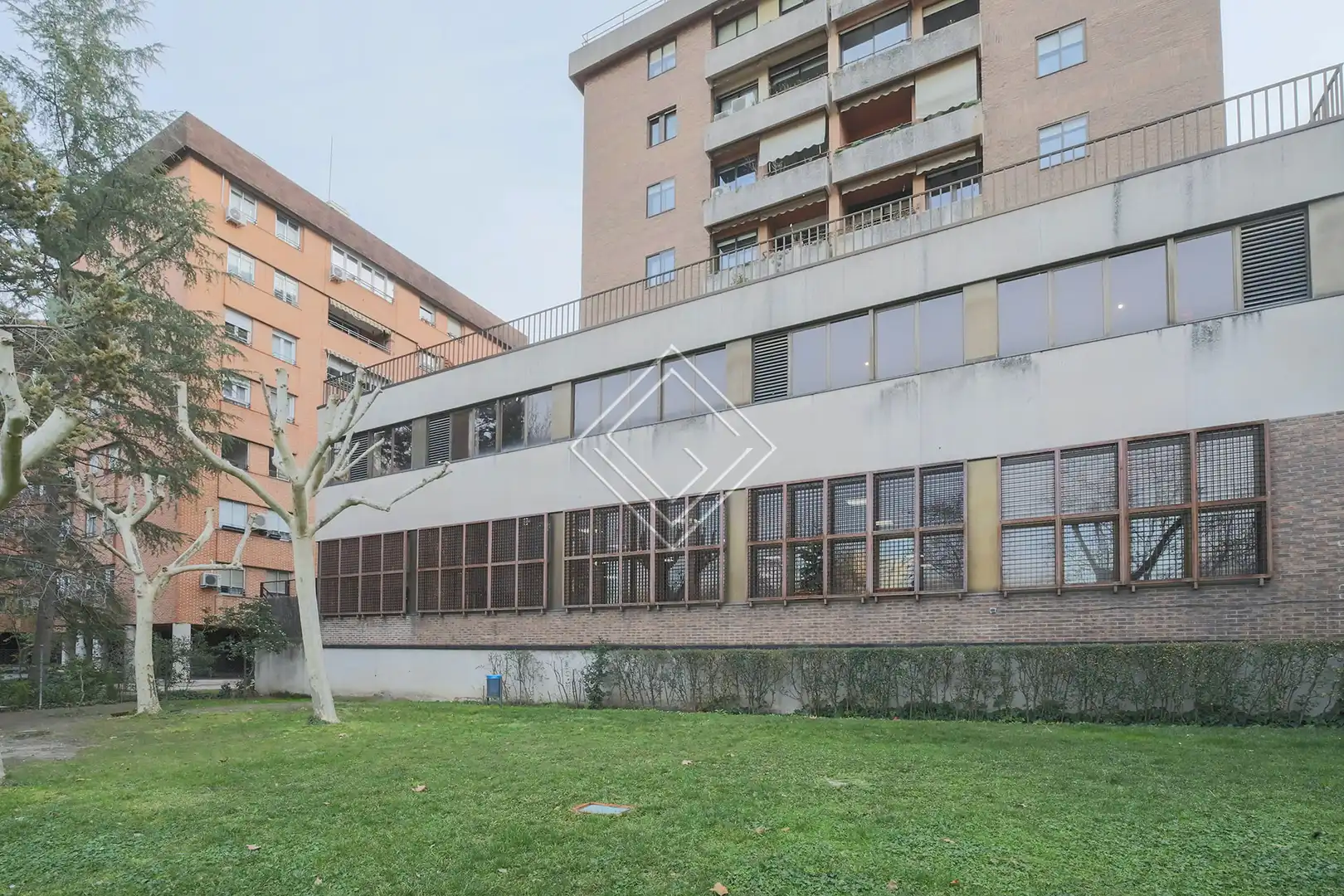 Außenansicht von Büro zum Verkauf in Madrid mit Klimaanlage und Heizung