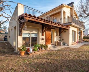 Vista exterior de Casa o xalet en venda en Santa Coloma de Farners amb Calefacció, Jardí privat i Terrassa