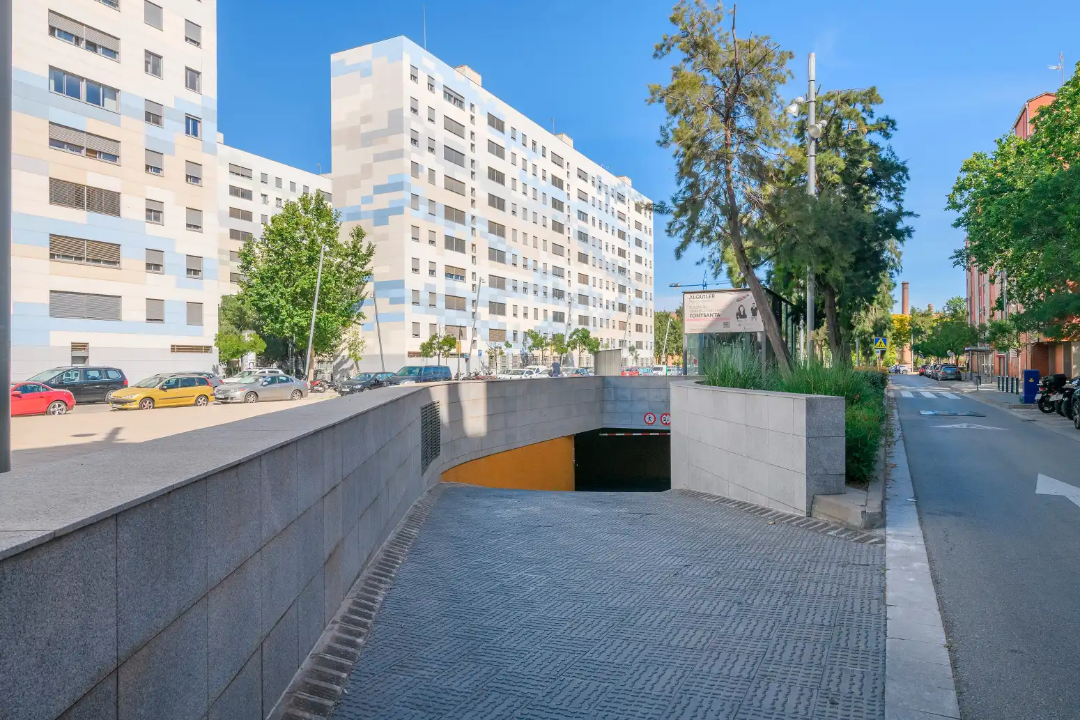Exterior view of Flat for sale in Cornellà de Llobregat  with Air Conditioner, Heating and Storage room