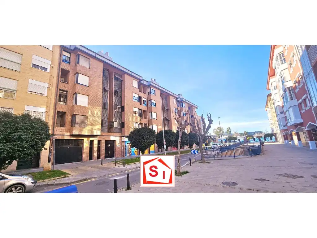 Piso con ascensor en venta en Calle Jumilla, imagen 3