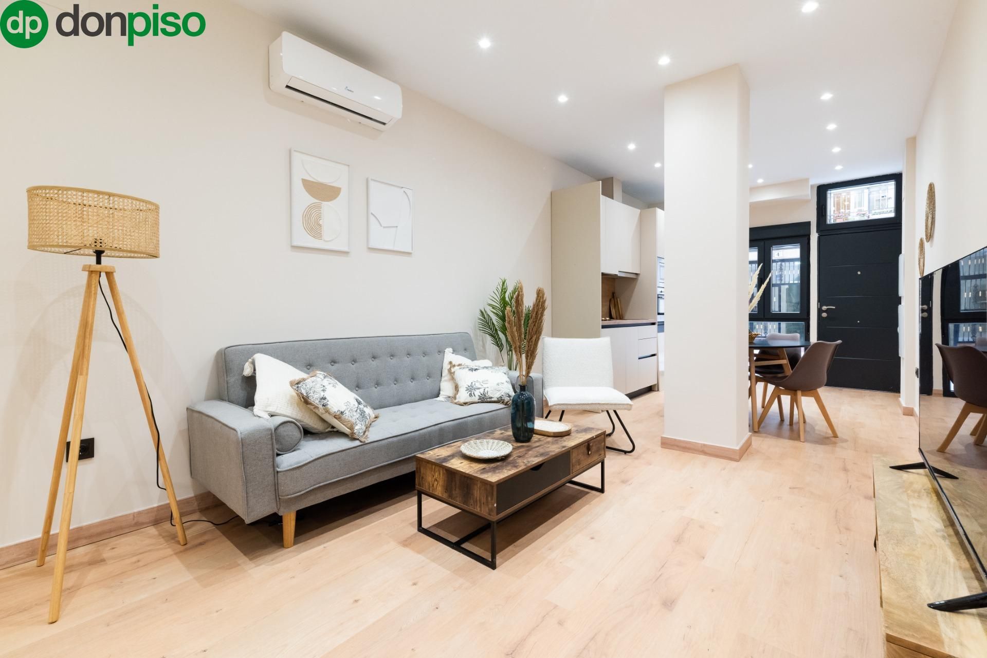 Living room of Lofts for sale in  Granada Capital  with Air Conditioner, Furnished and Alarm