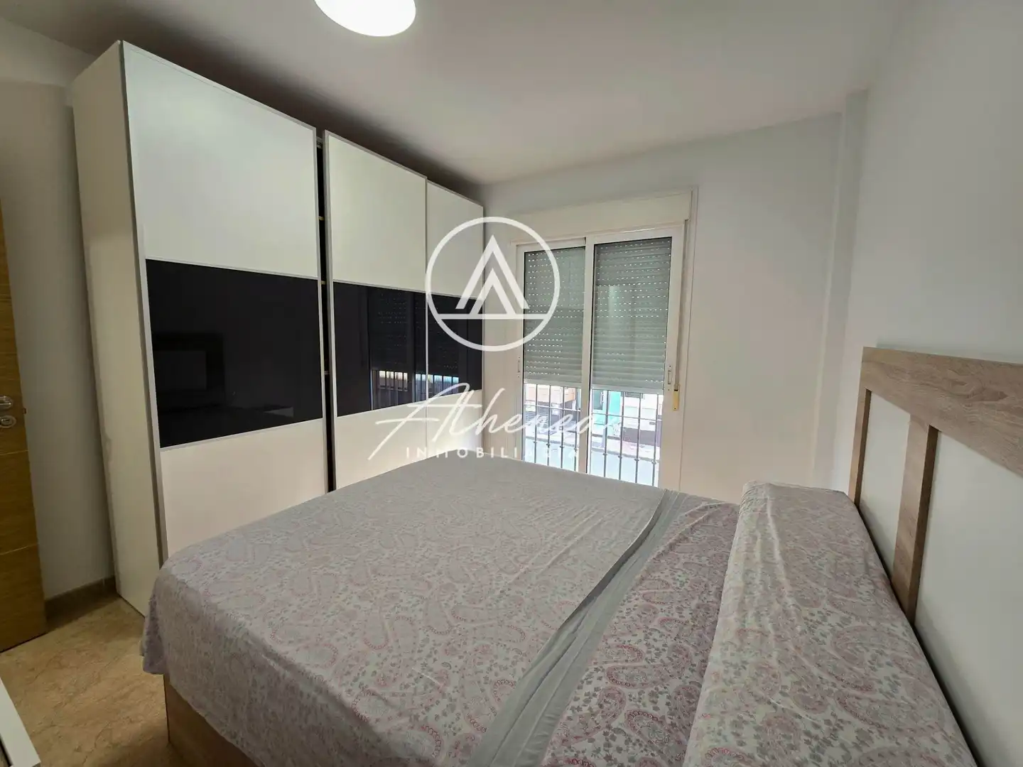 Habitación de Piso en venta en Roquetas de Mar con Amueblado, Horno y Microondas