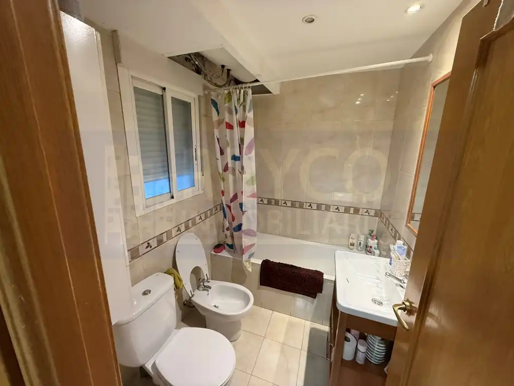 Flat with lift for sale in Calle Marques De Murrieta, imagen 6