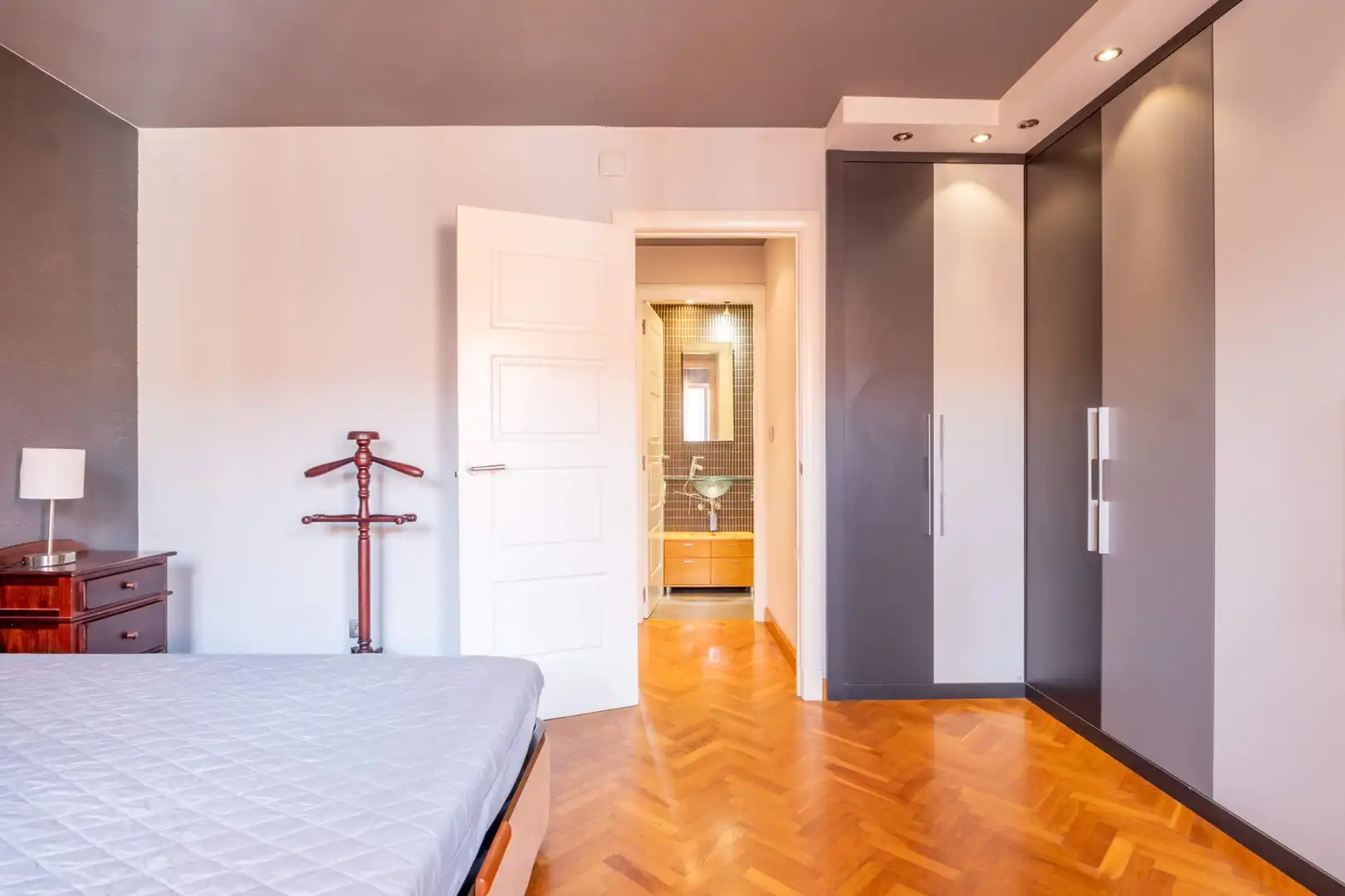 Habitación de Piso en venta en Zaragoza con Calefacción, Parquet y Terraza