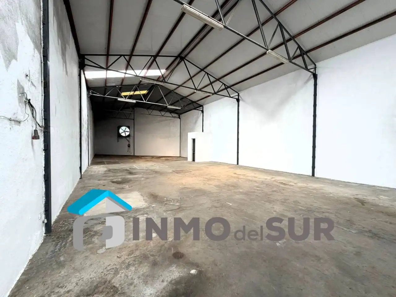 Nave industrielle à vendre à Calle PUENTE MOJARDIN