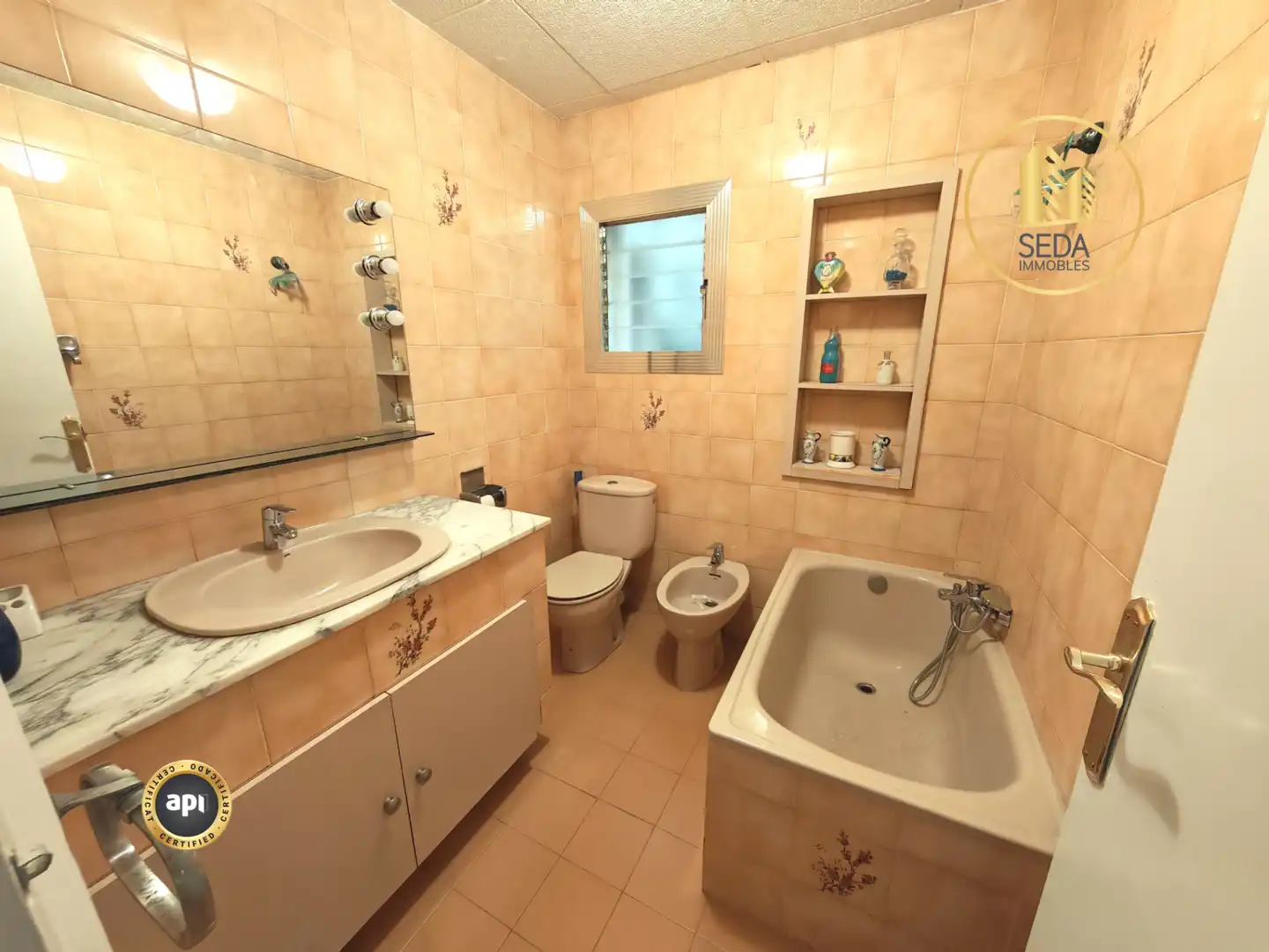 Bathroom of Flat for sale in Terrassa