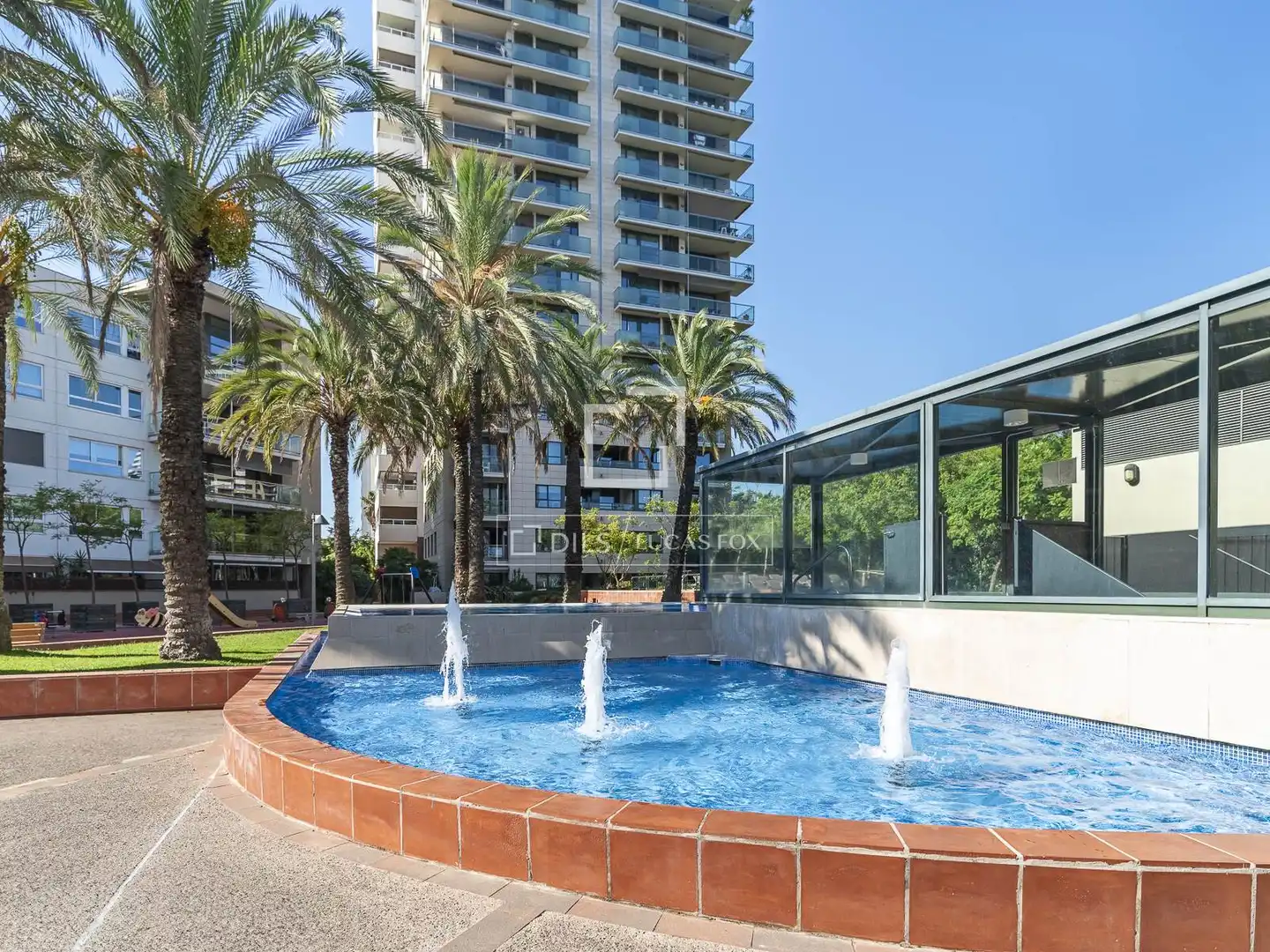 Schwimmbecken von Wohnung zum Verkauf in Barcelona mit Klimaanlage, Heizung und Abstellraum