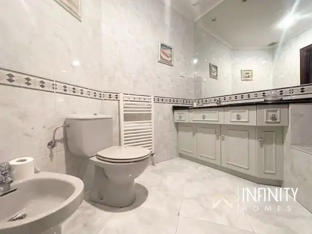 Baño de Piso de alquiler en Bilbao  con Calefacción