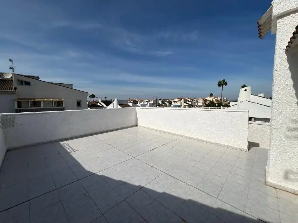 Terrassa de Casa o xalet en venda en Los Alcázares amb Aire condicionat, Jardí privat i Terrassa