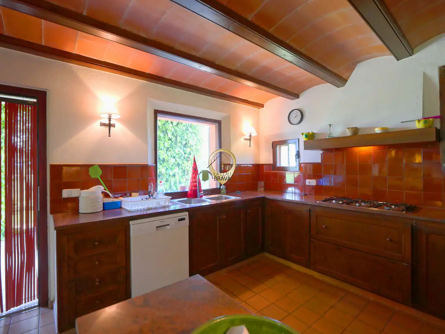 Küche von Country house zum Verkauf in Cassà de la Selva mit Heizung, Privatgarten und Abstellraum