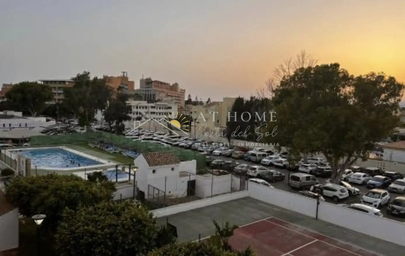 Exterior view of Apartments for sale in Roquetas de Mar  with Terrace, Swimming Pool and Oven