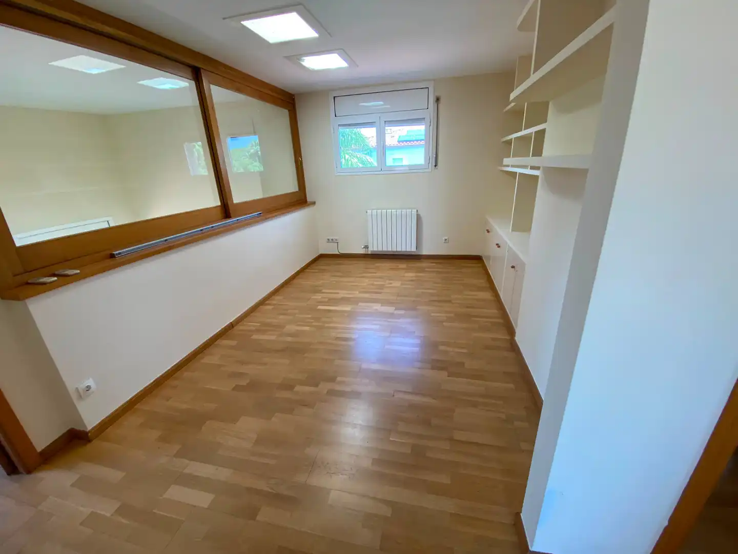 Casa o chalet de alquiler en Carrer dels Garrofers, 5, Migjorn