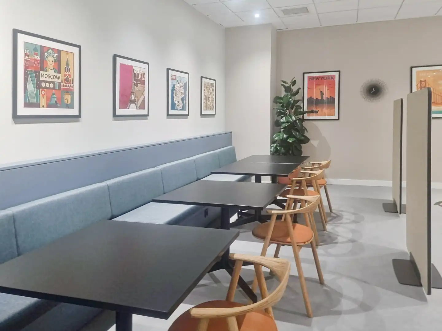 Comedor de Oficina de alquiler en Sant Cugat del Vallès con Aire acondicionado, Calefacción y Amueblado