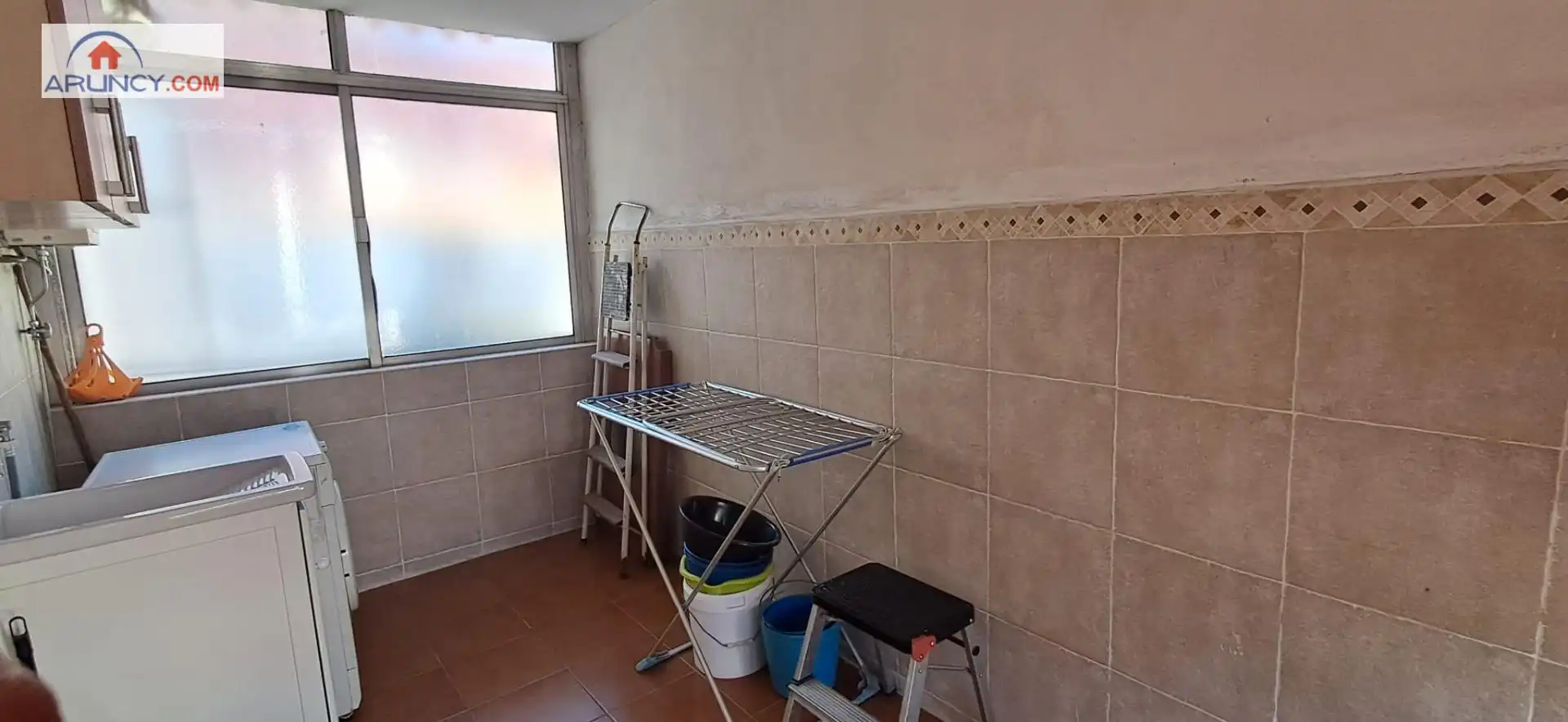 Bany de Pis en venda en Sevilla amb Aire condicionat, Terrassa i Balcó