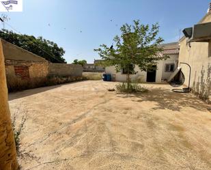 Country house for sale in Mahora  with Storage room