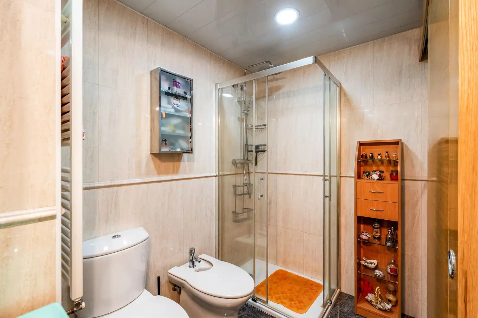 Bathroom of Flat for sale in Viladecans  with Air Conditioner, Heating and Terrace