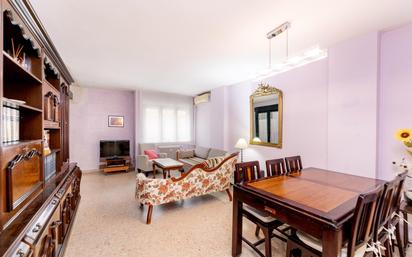 Sala d'estar de Pis en venda en  Madrid Capital amb Calefacció i Terrassa