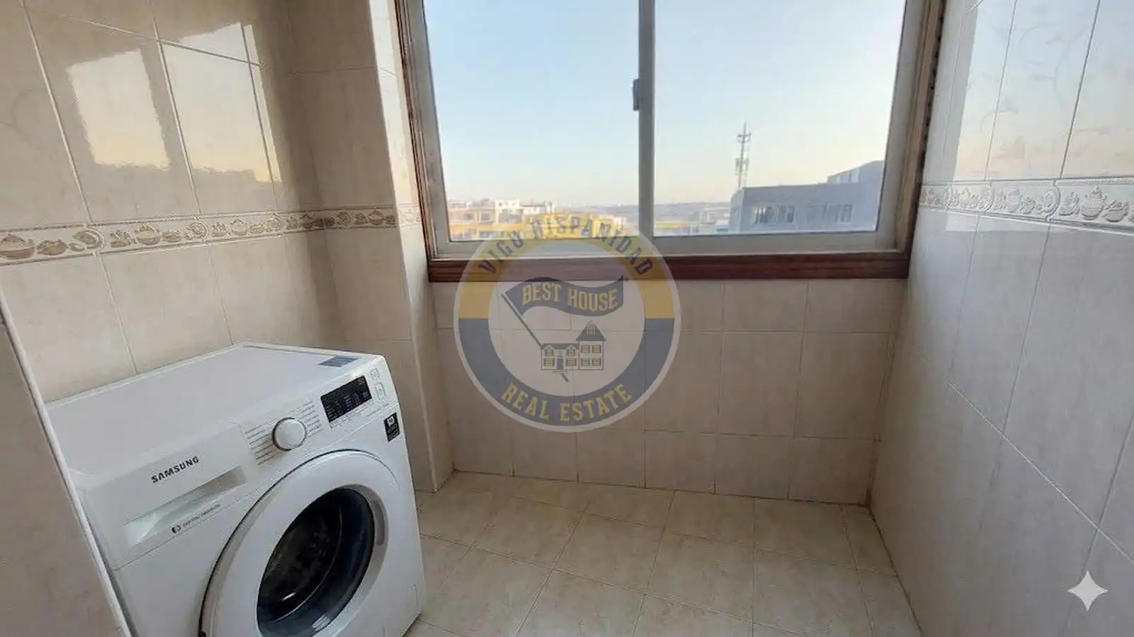 Habitación de Piso en venta en Vigo  con Calefacción, Parquet y Trastero